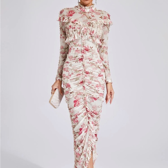 Catchall Dresses & Skirts - Chic Floral Long Sleeve Dress